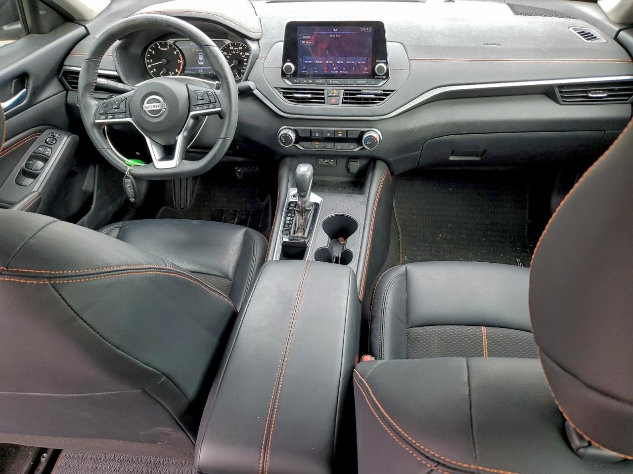 Nissan Altima Sr Image 11