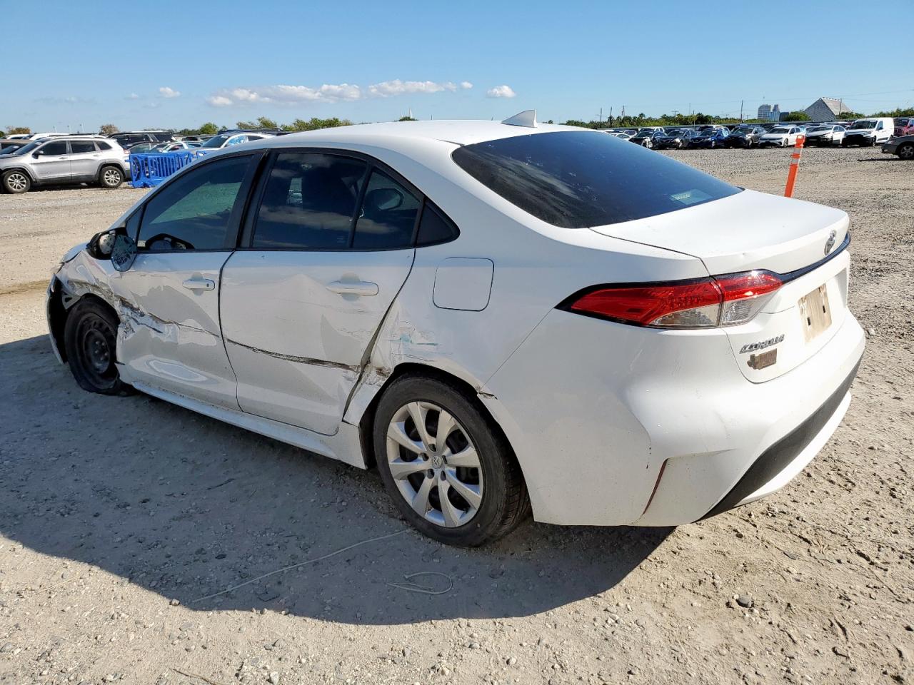 Toyota Corolla Le Image 4