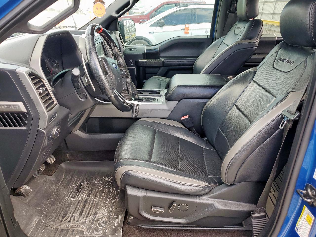 Ford F-150 Raptor Image 10