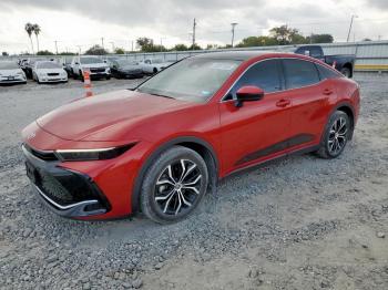  Salvage Toyota Crown Xle