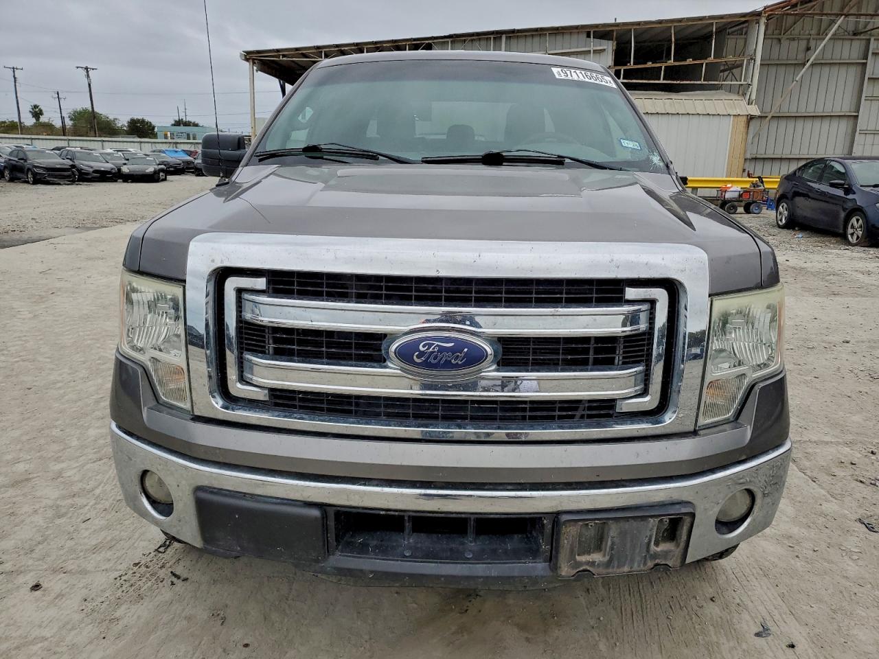 Ford F-150 Supercrew Image 11