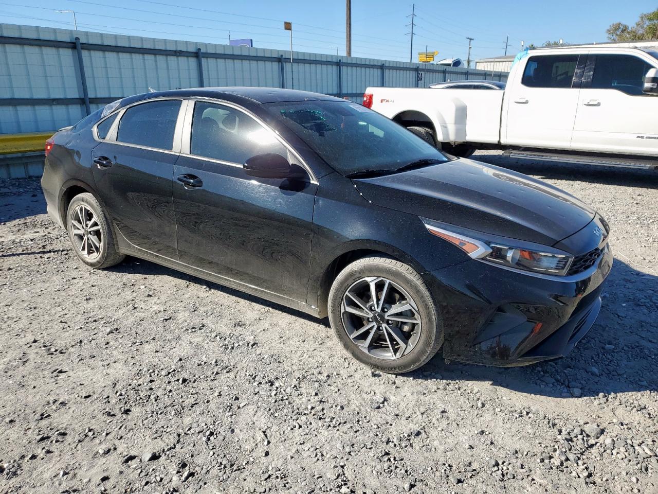 Kia Forte Fe Image 3