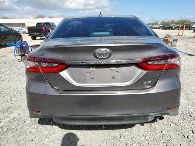 Toyota Camry Le Image 12