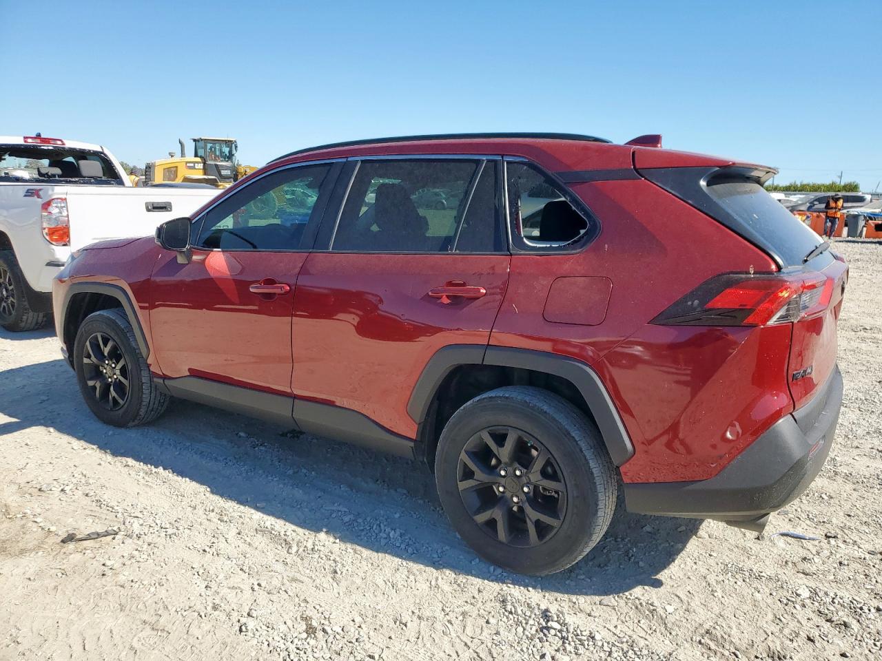 Toyota RAV4 Le Image 7