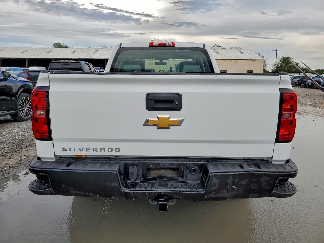 Chevrolet Silverado C1500 Image 12