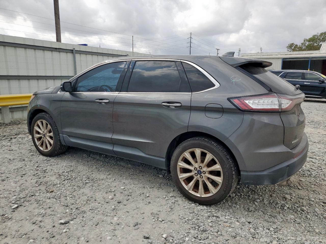 Ford Edge Titanium Image 4