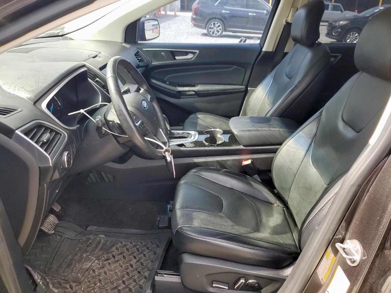 Ford Edge Titanium Image 13