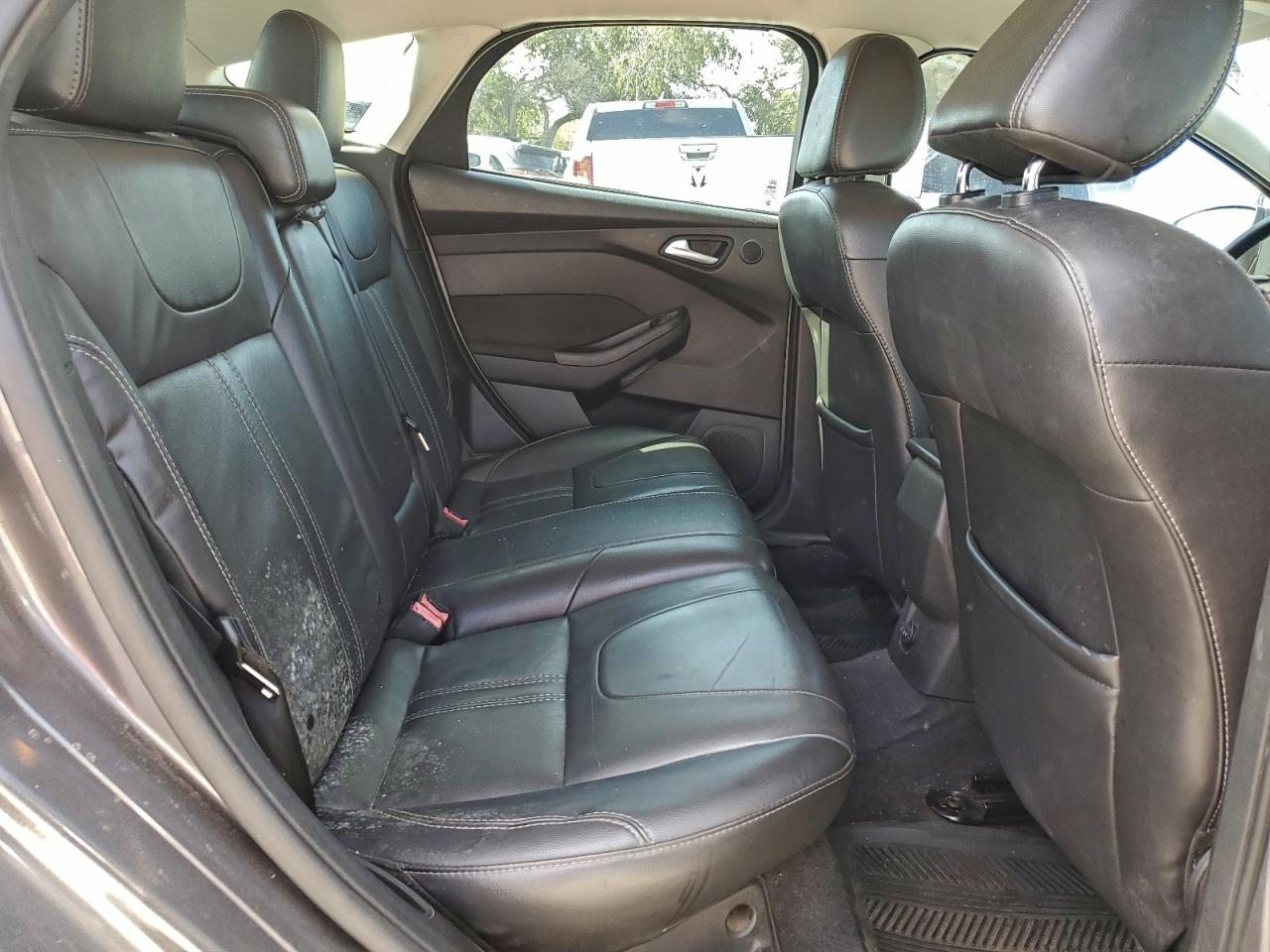 Ford Focus Titanium Image 8