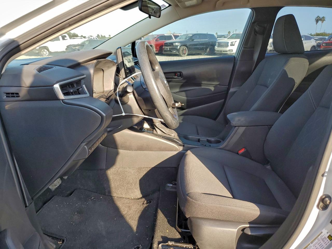 Toyota Corolla Le Image 2