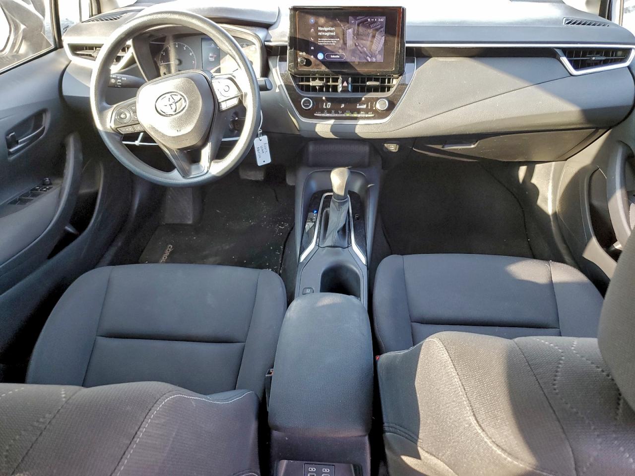 Toyota Corolla Le Image 9