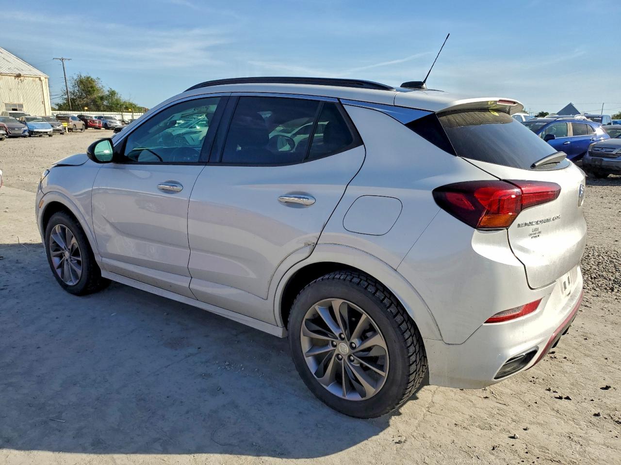 Buick Encore Essence Image 4