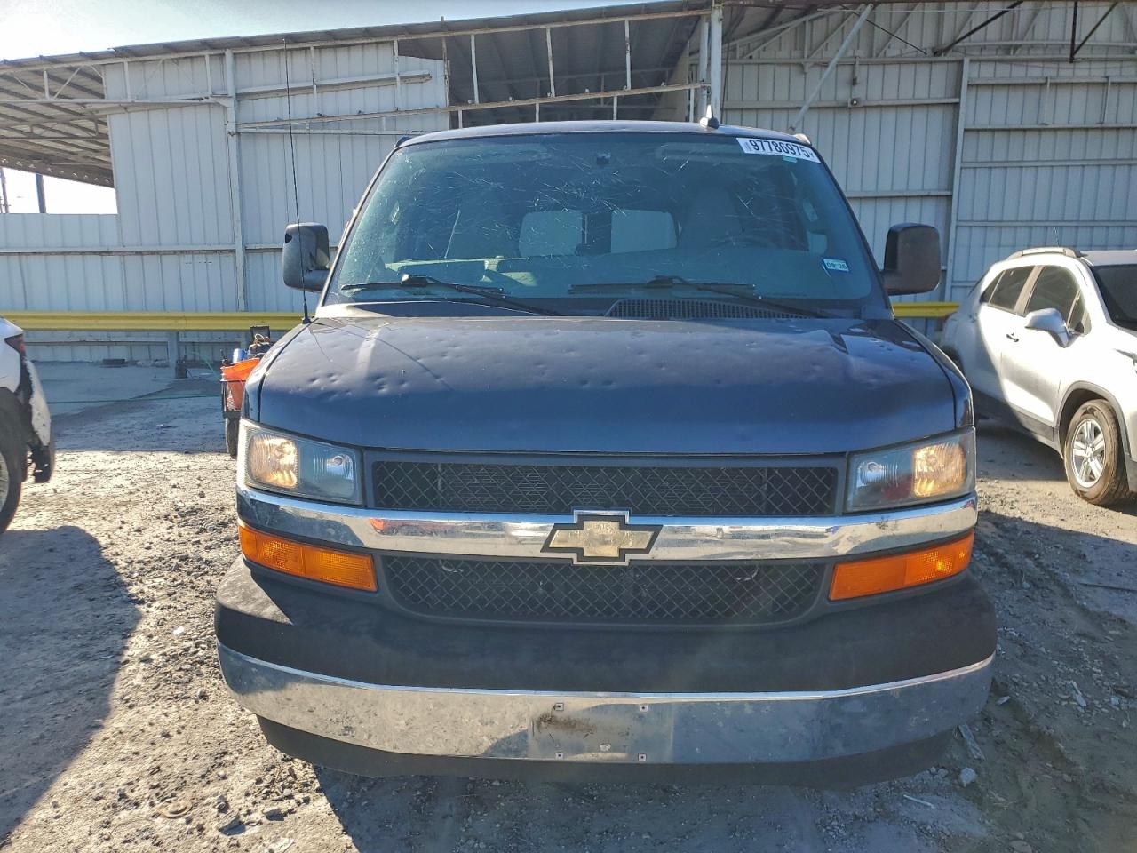 Chevrolet Express Lt Image 3
