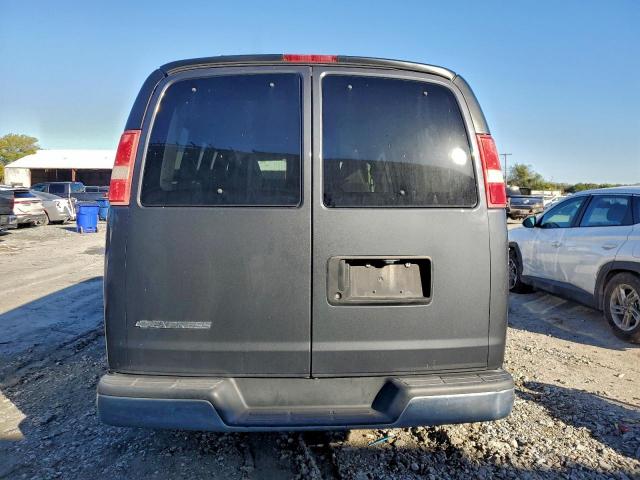 Chevrolet Express Lt Image 7
