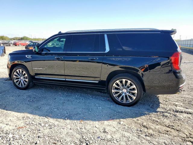 GMC Yukon Denali Image 2