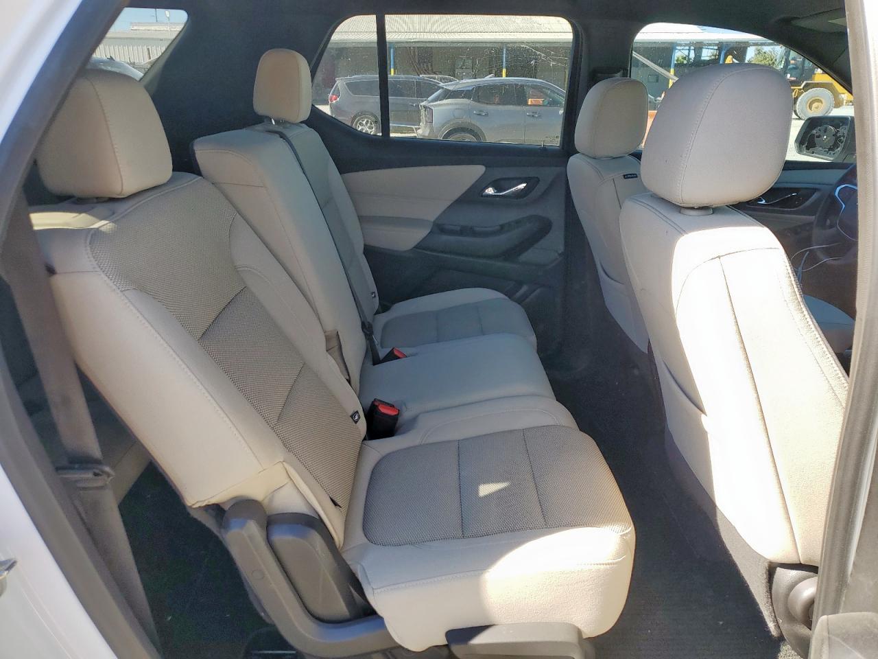 Chevrolet Traverse Ls Image 13