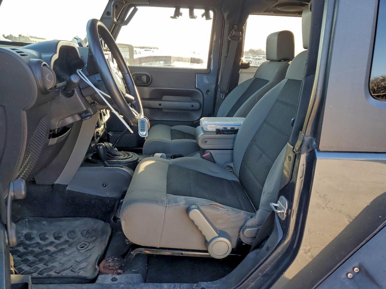 Jeep Wrangler X Image 9