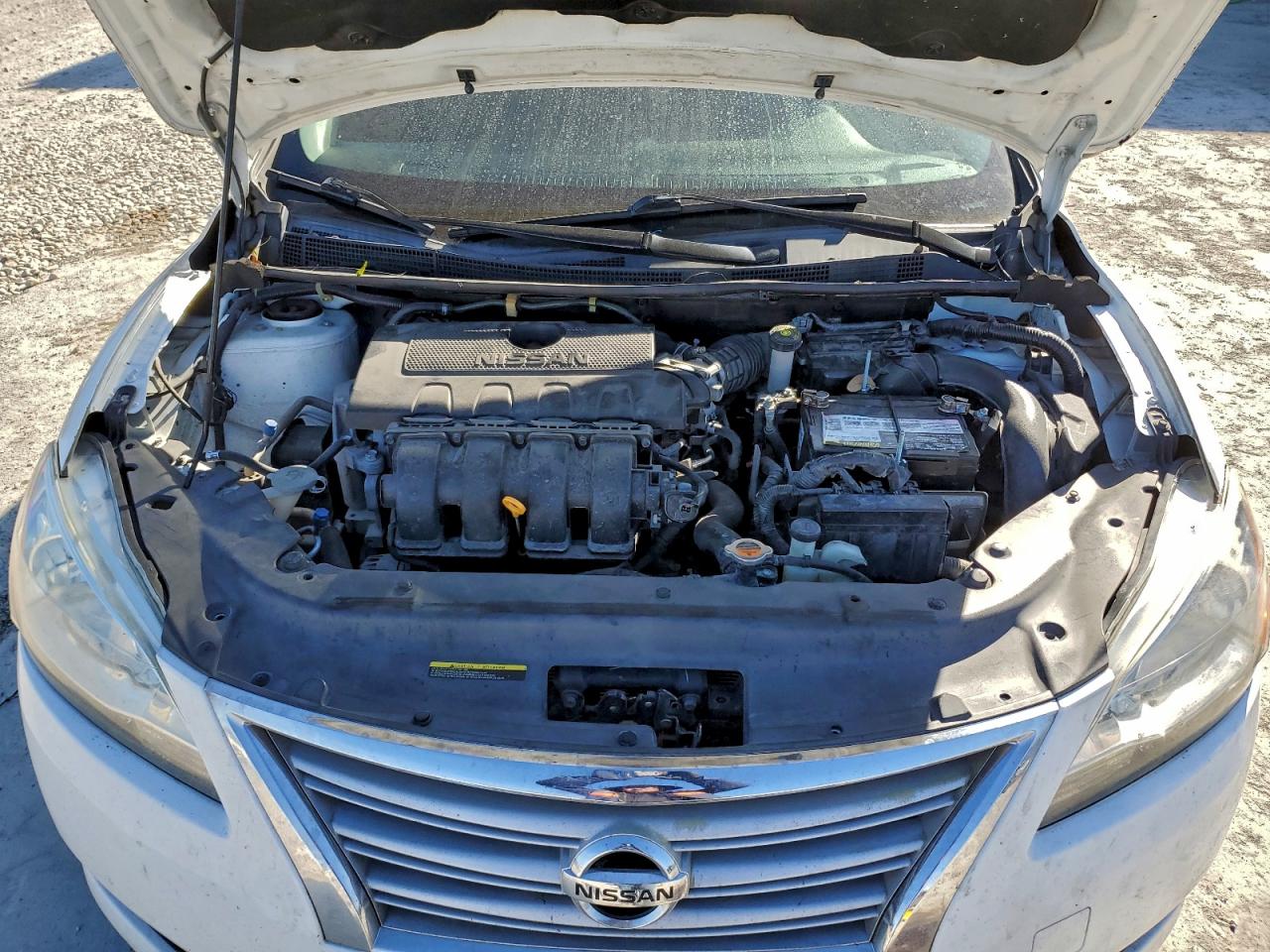 Nissan Sentra S Image 9