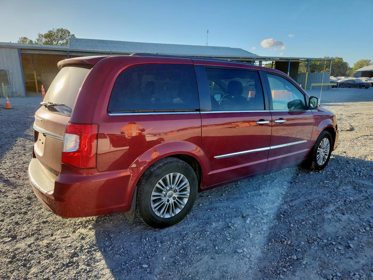 Chrysler Minivan Touring L Image 11