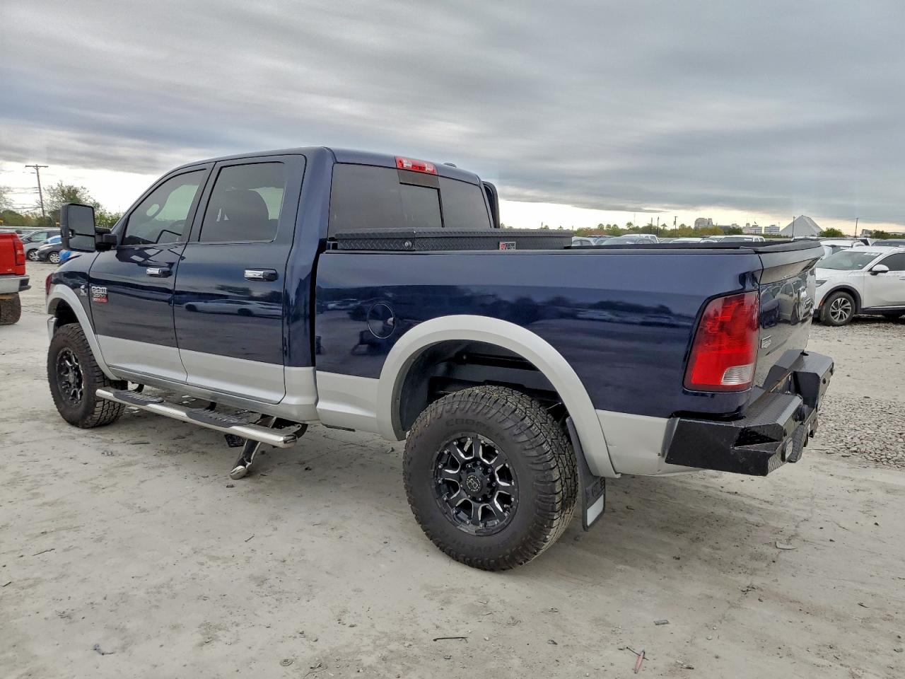 Dodge Ram 2500 Laramie Image 9