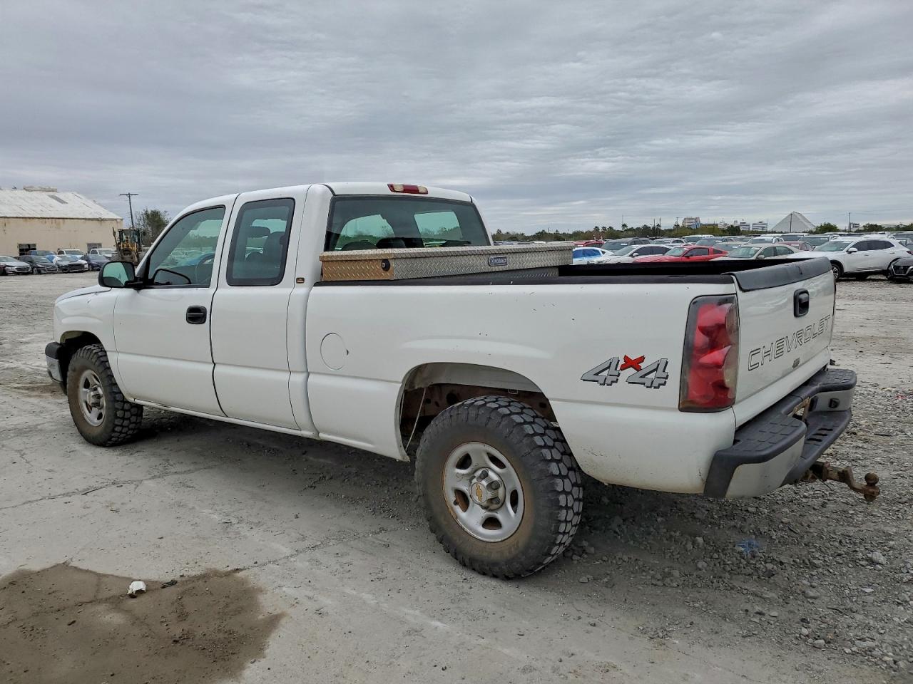 Chevrolet Silverado K1500 Image 7