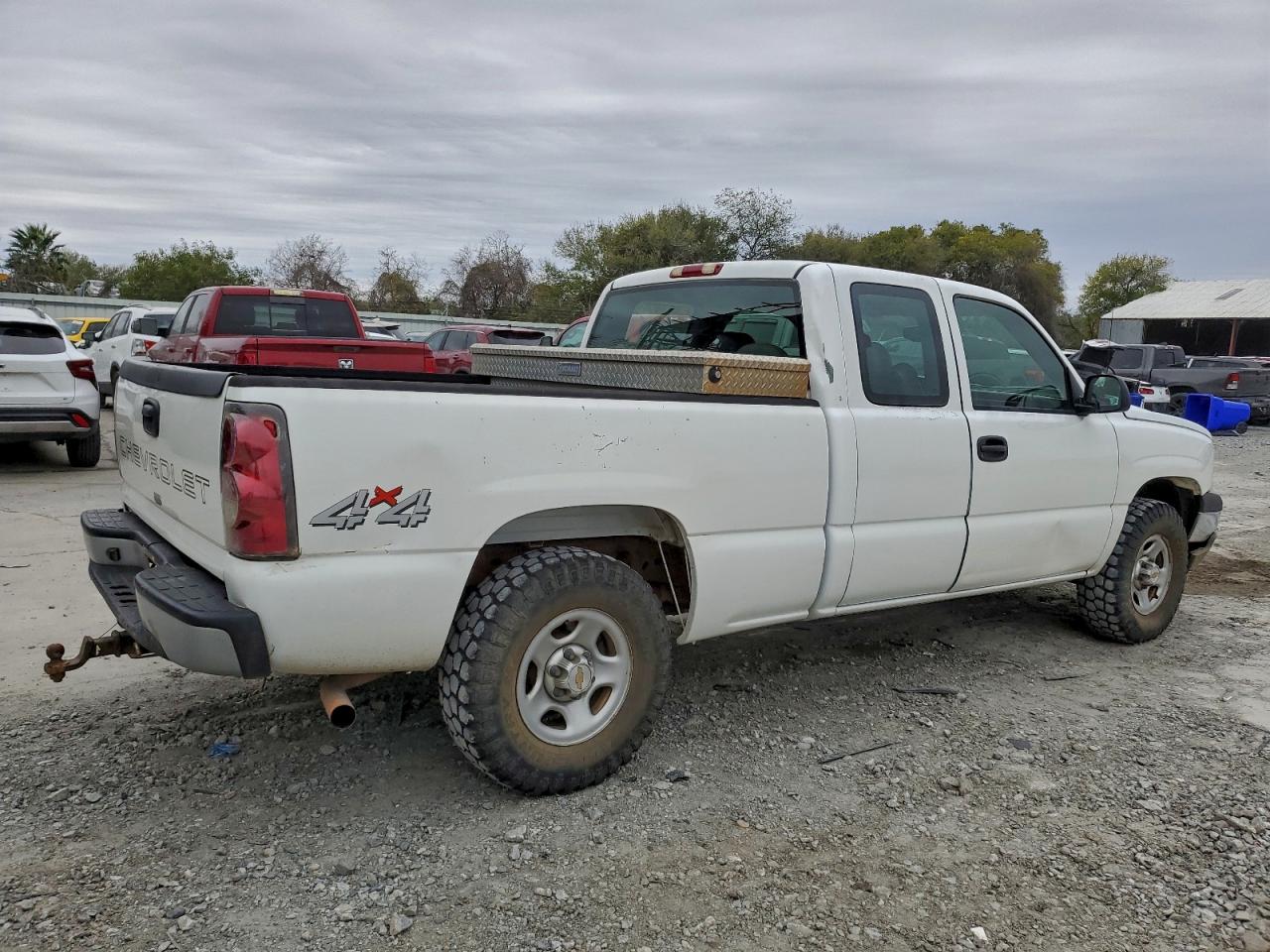 Chevrolet Silverado K1500 Image 12