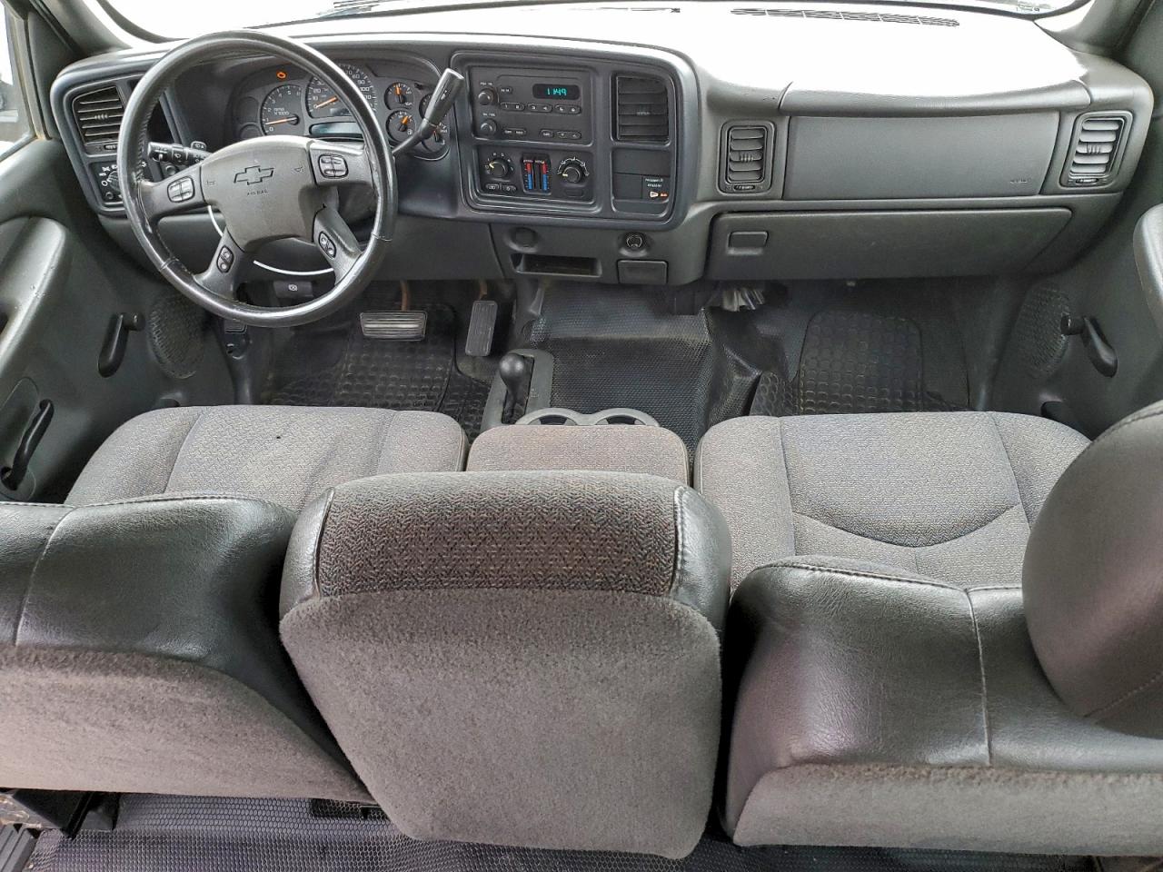 Chevrolet Silverado K1500 Image 5