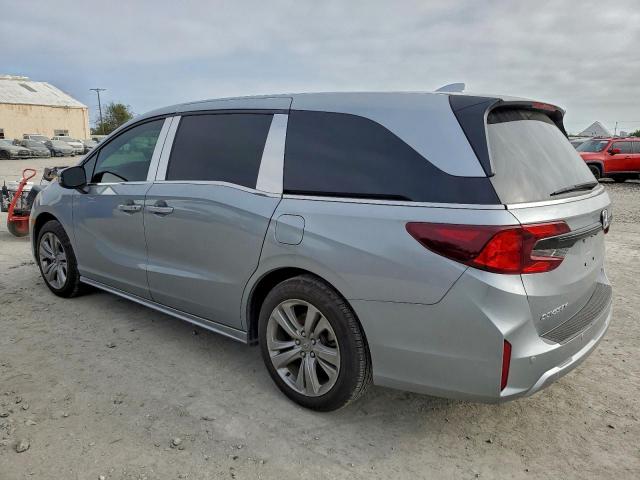 Honda Odyssey Touring Image 7