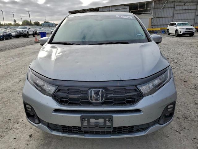 Honda Odyssey Touring Image 5