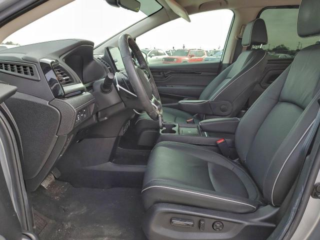 Honda Odyssey Touring Image 2