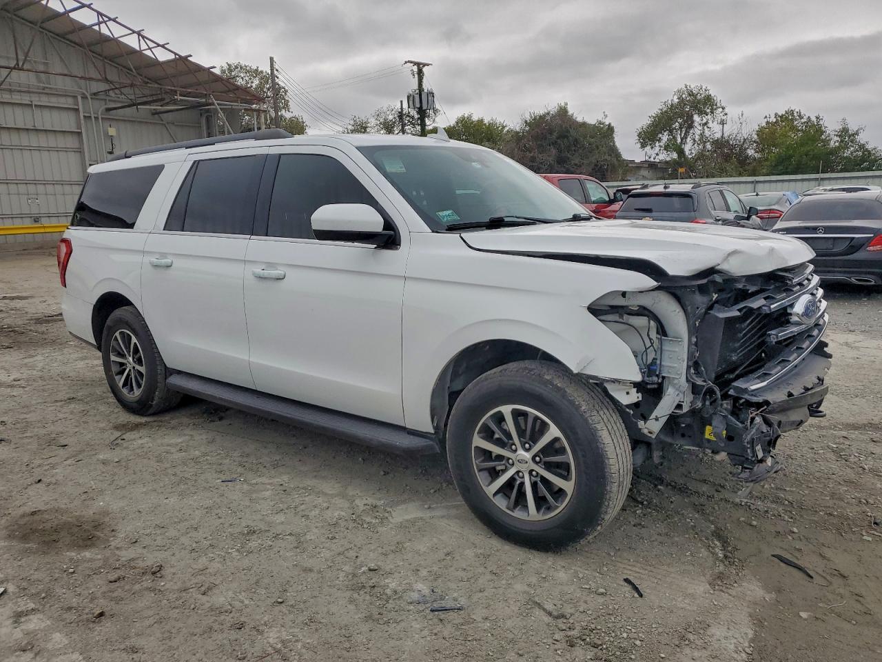 Ford Expedition Max Xlt Image 10