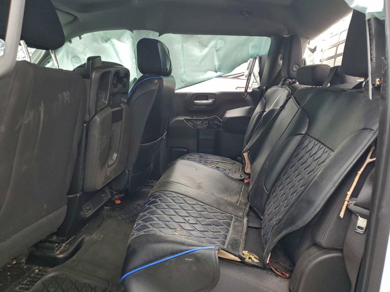 Chevrolet Silverado K2500 Heavy Duty Image 4