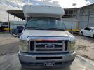 Ford Econoline E350 Super Duty Cutaway Van Image 4
