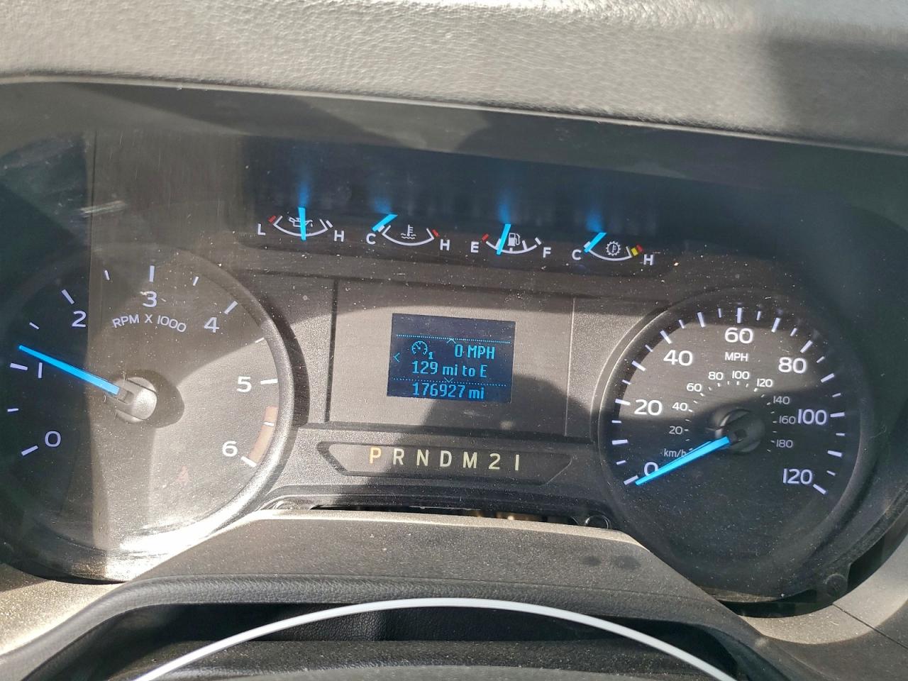 Ford Econoline E350 Super Duty Cutaway Van Image 9