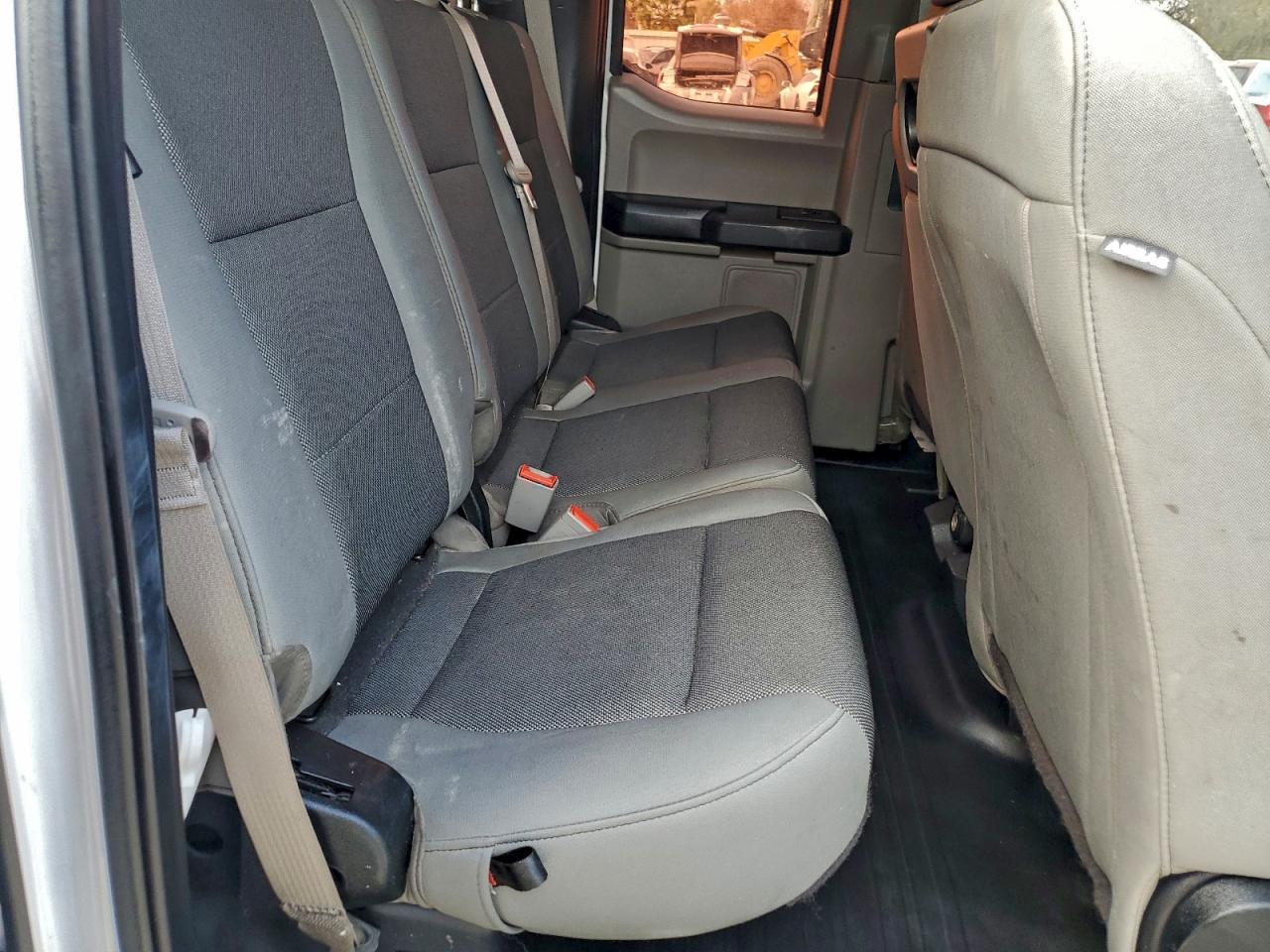 Ford F-150 Super Cab Image 10