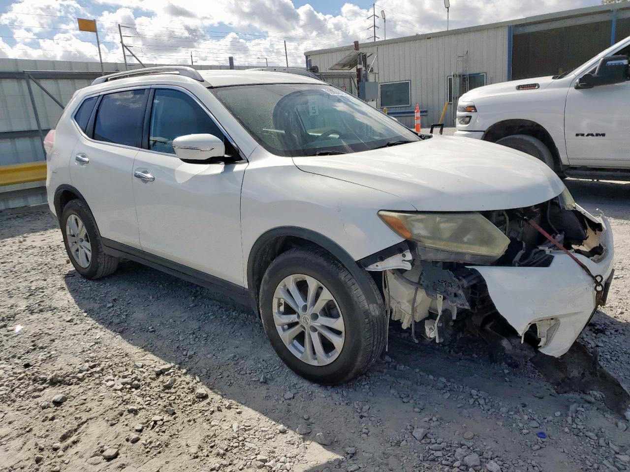 Nissan Rogue S Image 12