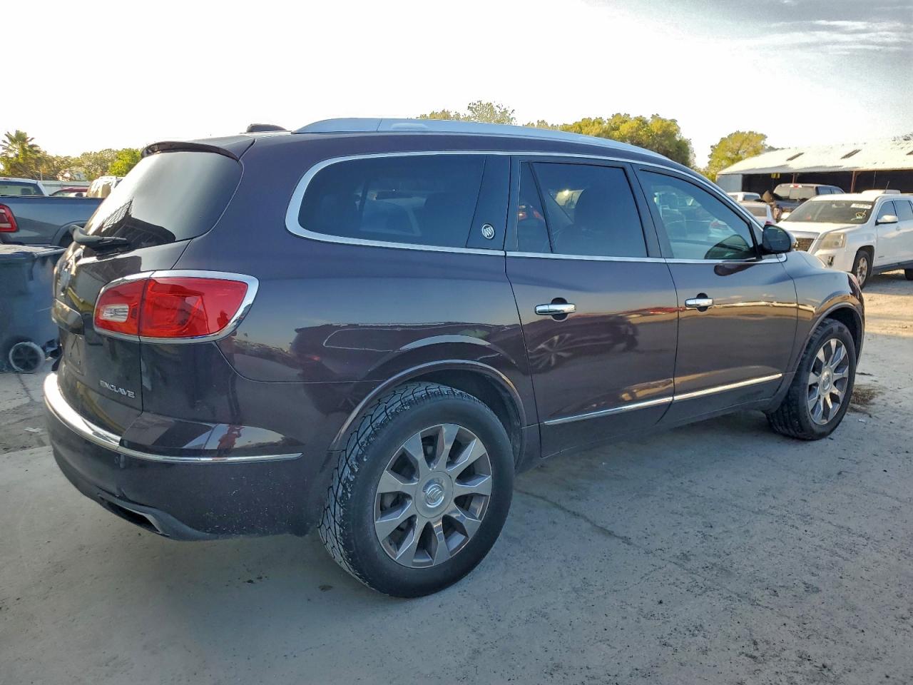 Buick Enclave Image 11