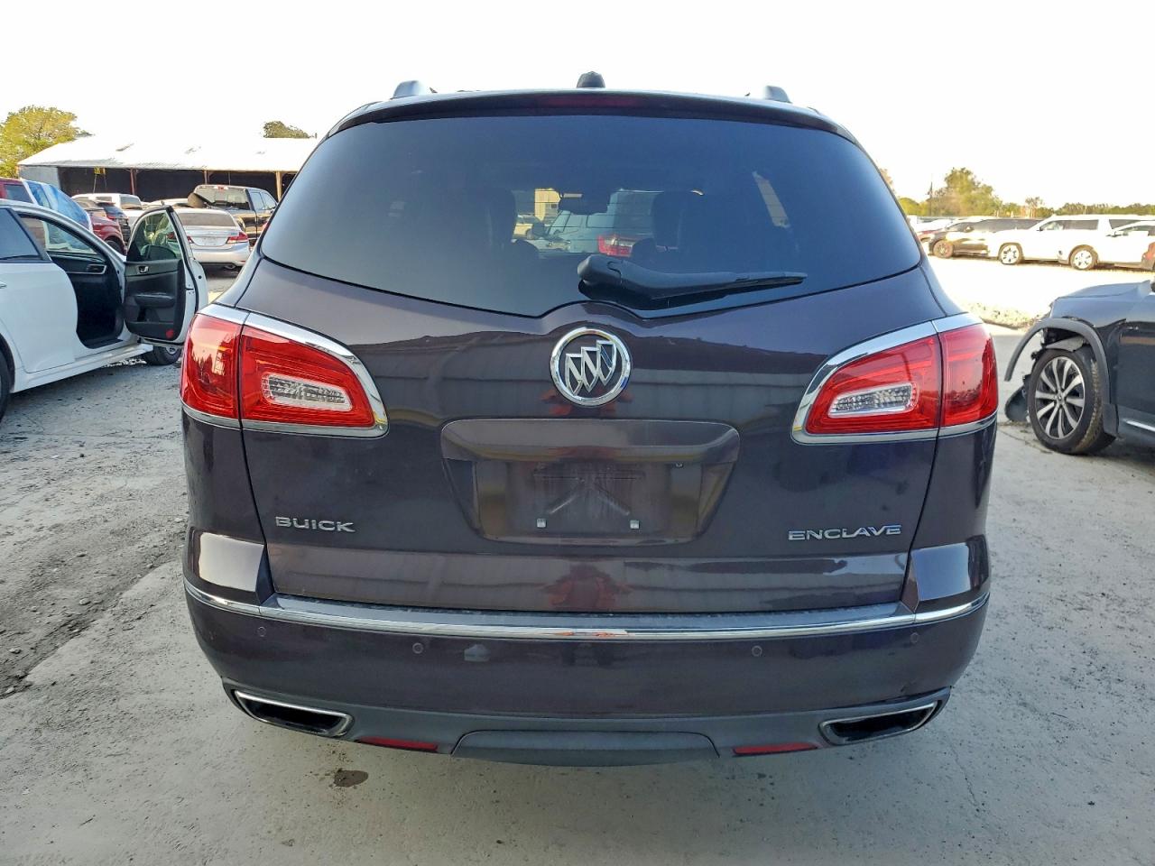 Buick Enclave Image 12