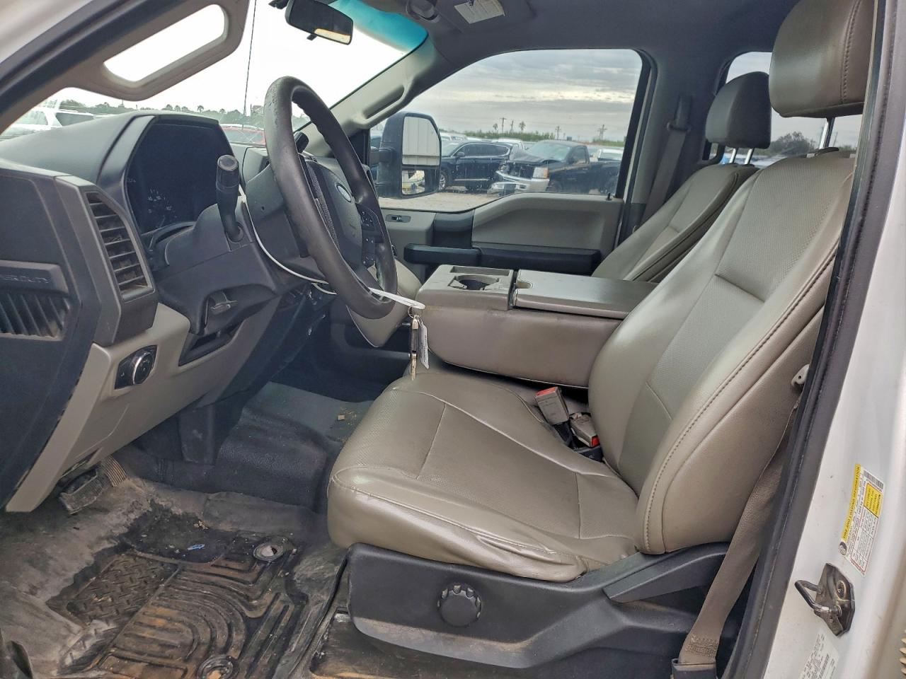 Ford F-250 Super Duty Image 3