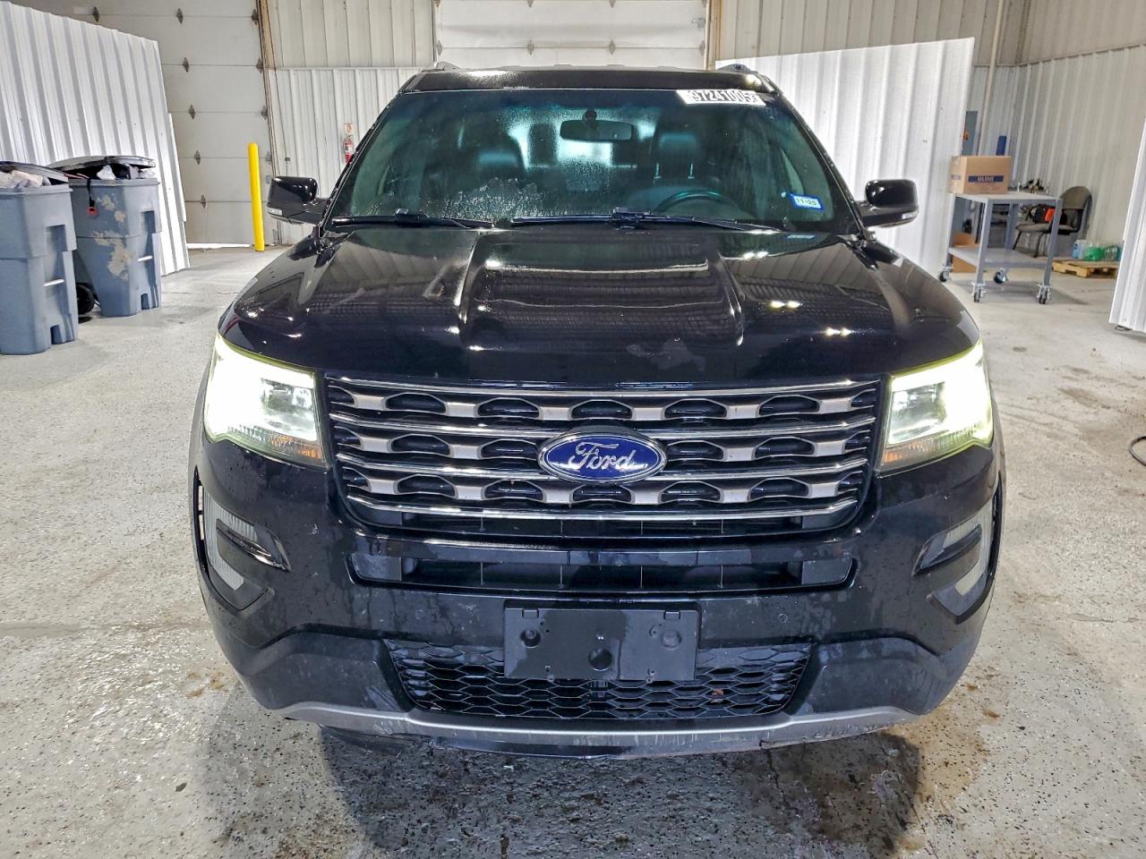 Ford Explorer Xlt Image 5