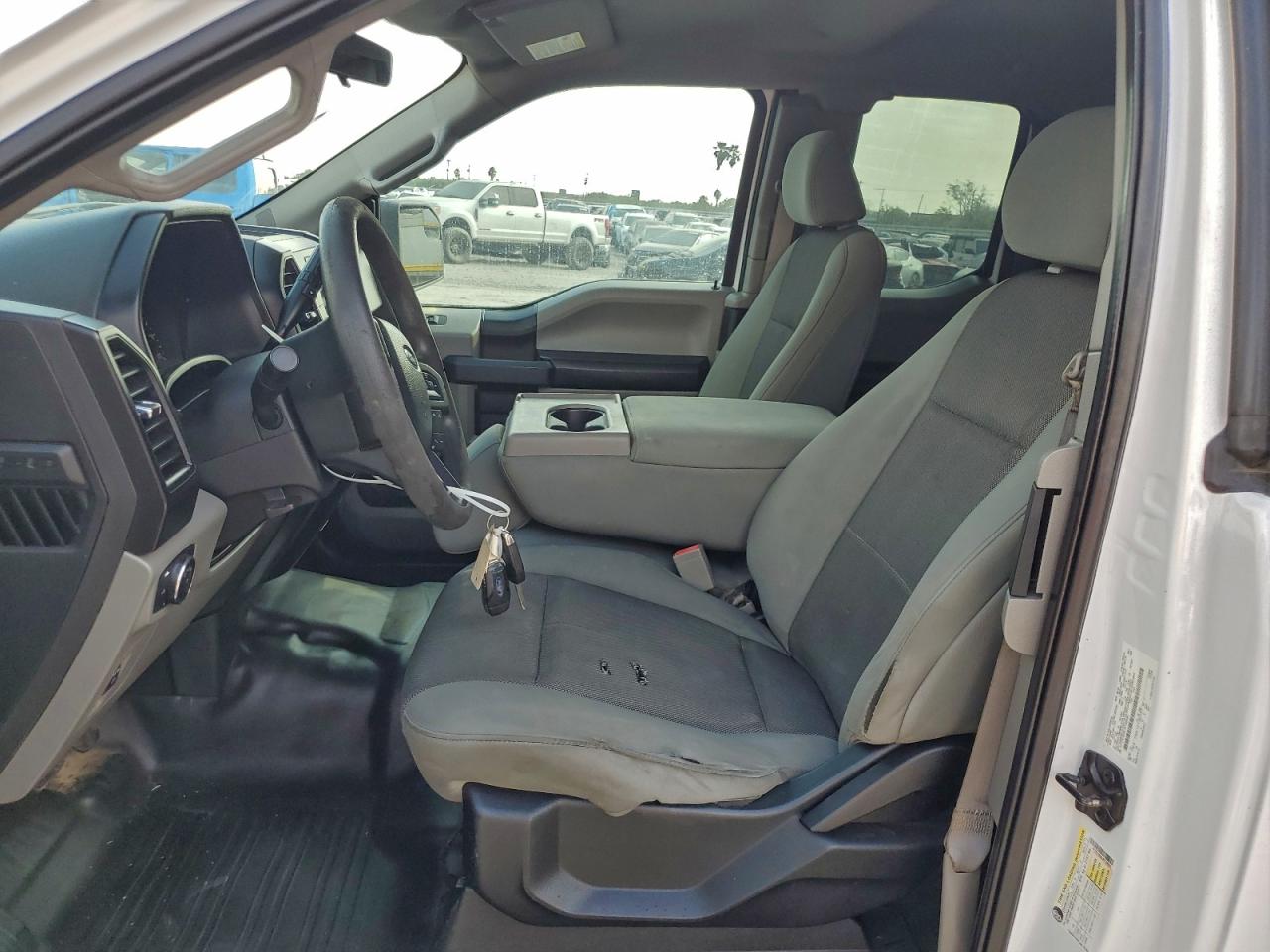 Ford F-150 Super Cab Image 3