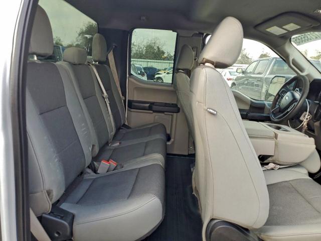 Ford F-150 Super Cab Image 7