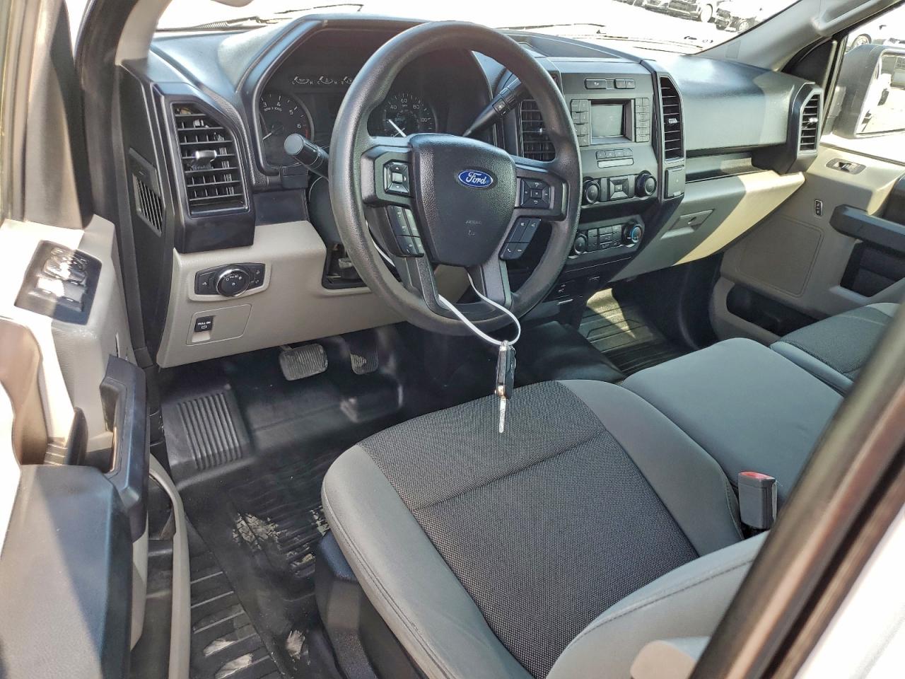 Ford F-150 Super Cab Image 11