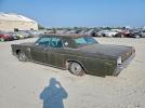 Lincoln Continental Image 12