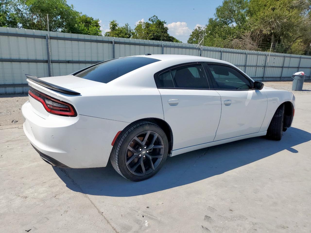 Dodge Charger Sxt Image 2