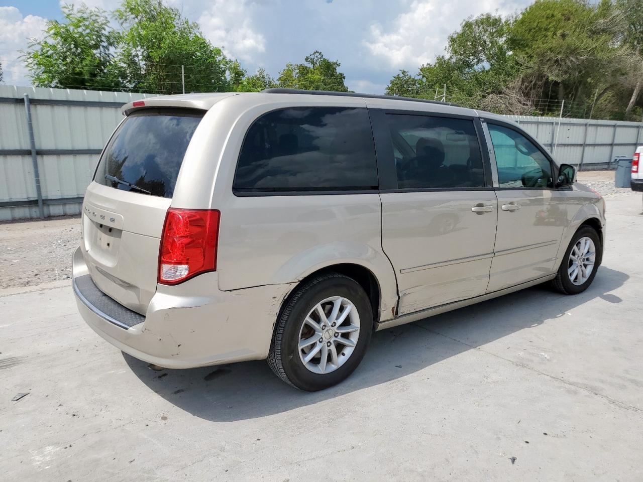Dodge Caravan Sxt Image 3