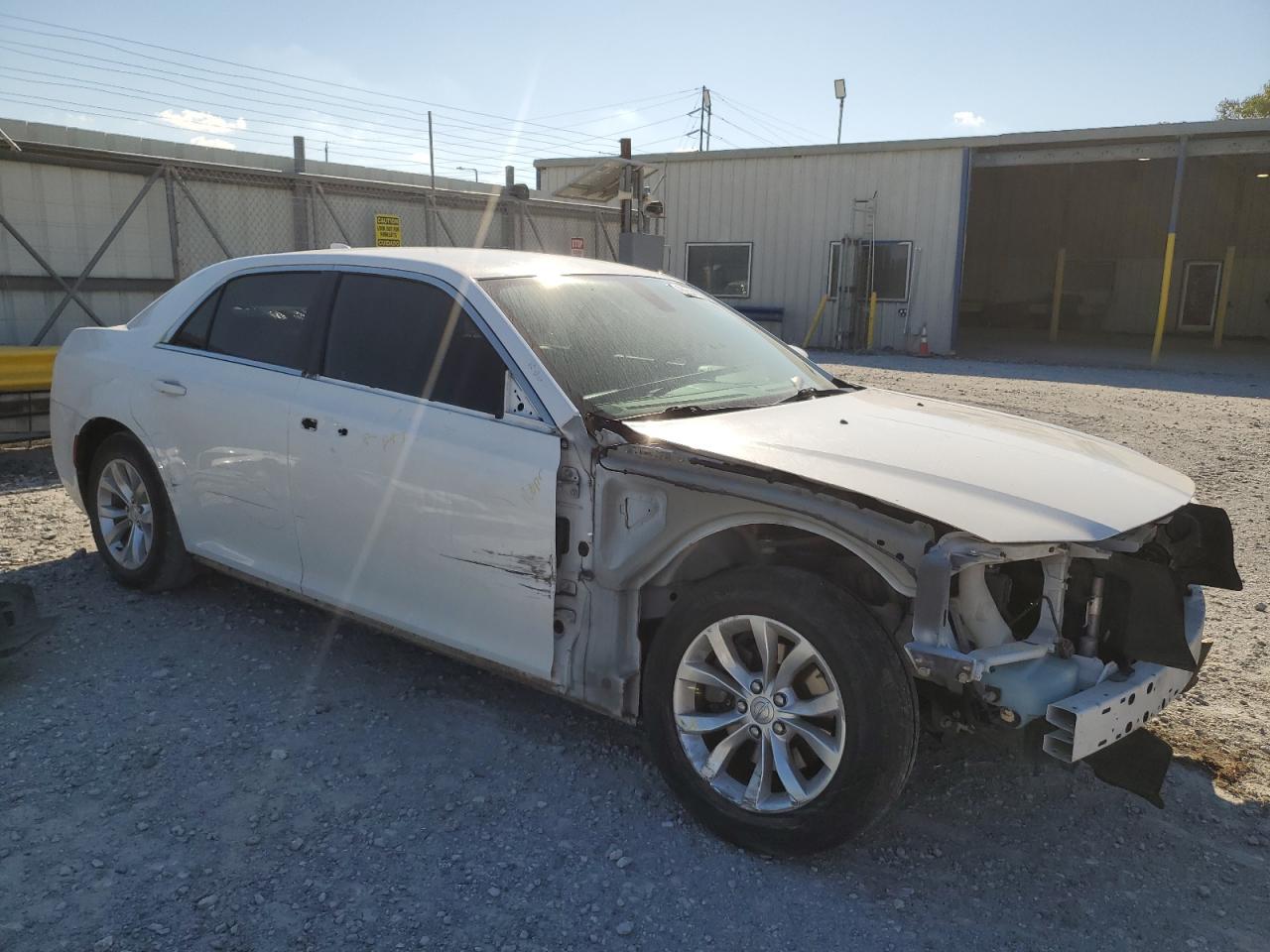 Chrysler 300 Limited Image 2