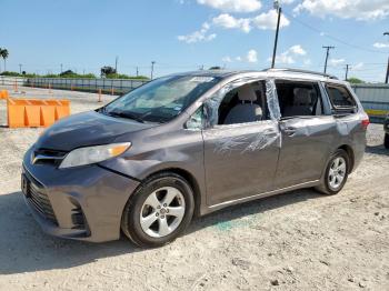  Salvage Toyota Sienna