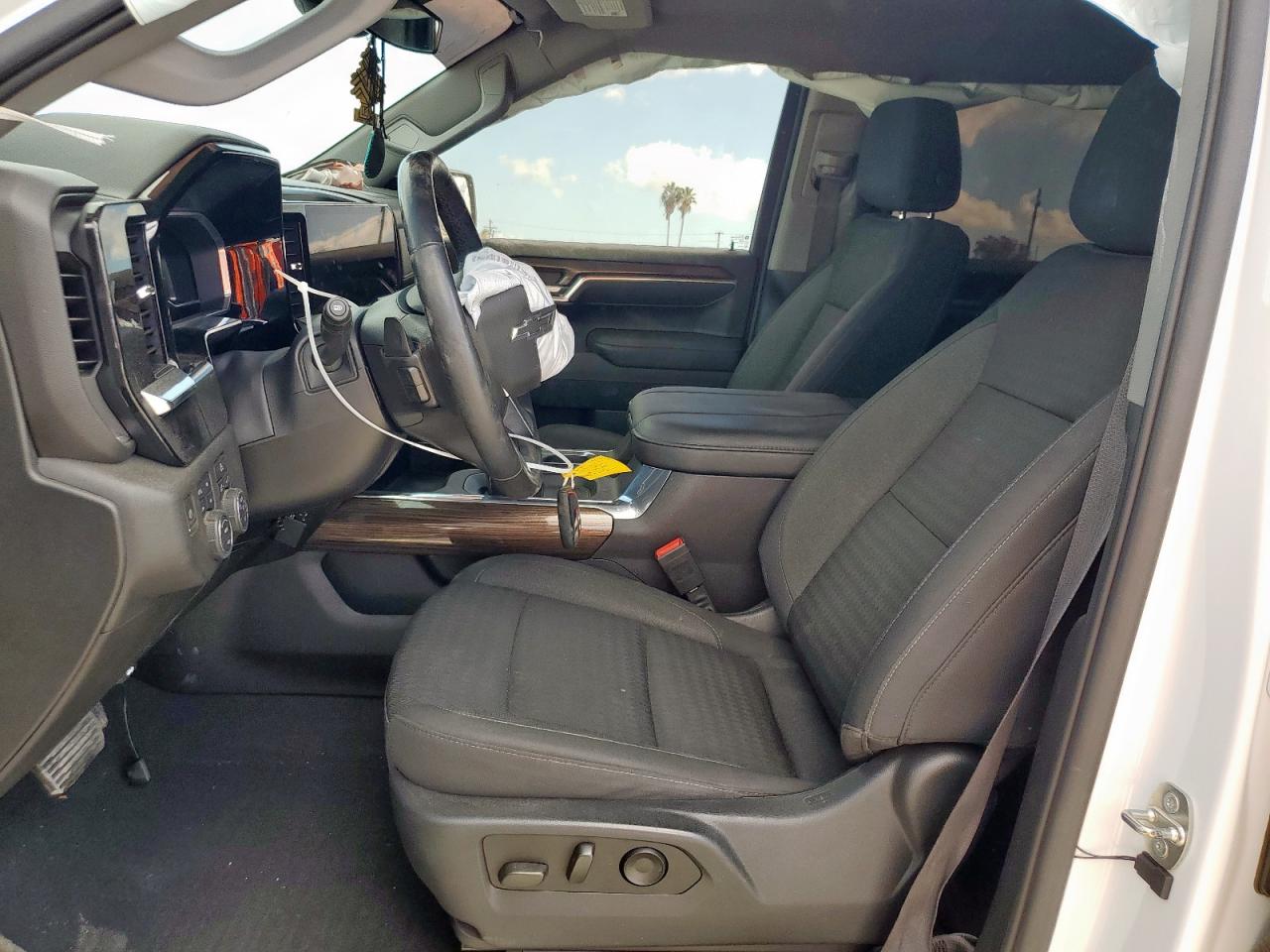 Chevrolet Silverado K1500 Rst Image 9