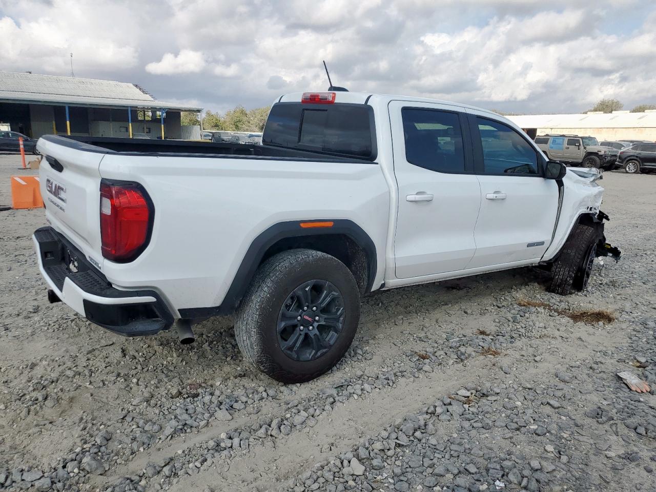 GMC Canyon Elevation Image 4