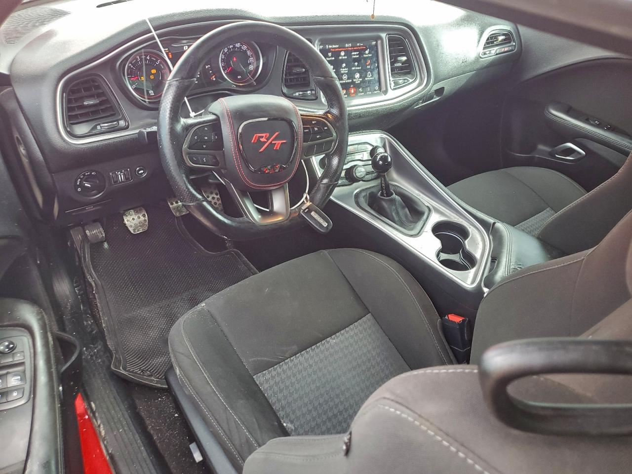 Dodge Challenger R/t Scat Pack Image 6